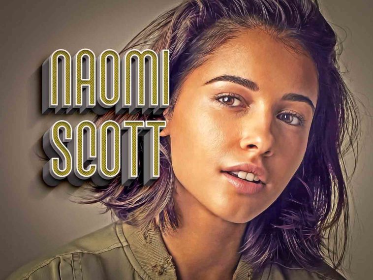 Next photo of Naomi Scott